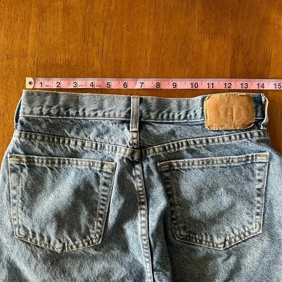 Vintage Gap Easy Fit Jean Shorts - Picture 6 of 9
